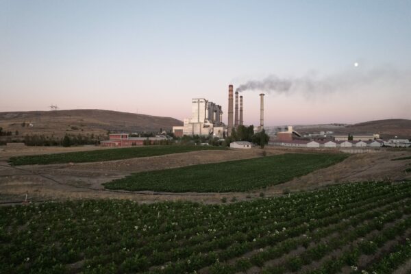Hamal village of Sivas. TURKEY,28.08.2021
Agricultural lands and a coal-fired power plant 1 km away.
Barbaros Kayan / Europe Beyond Coal